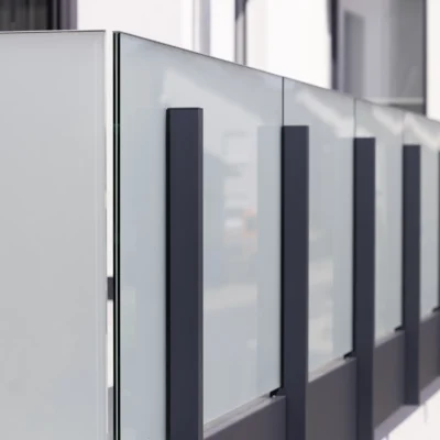 10021661_VisioNeo Geländersystem bündig